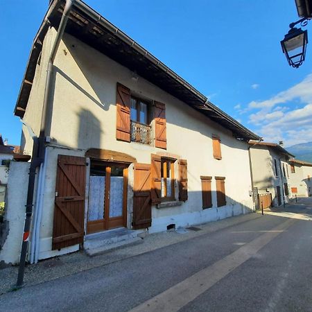 Maison De Village Au Pied De La Montagne Lumbin Екстер'єр фото